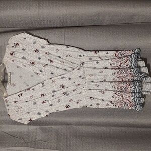 Chloe K Floral & Paisley Romper Sz Small